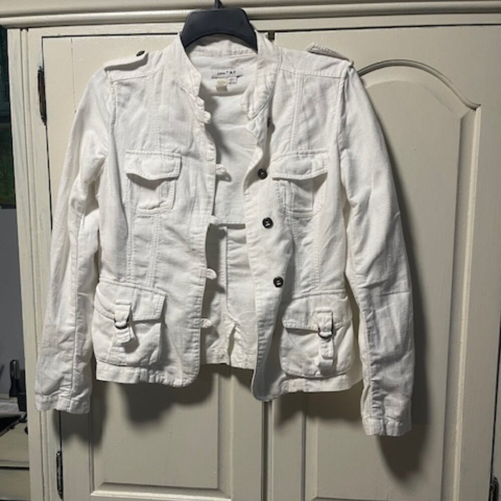 Zara  White Jacket Size L  (Fits like SMALL) Excellent Conditions